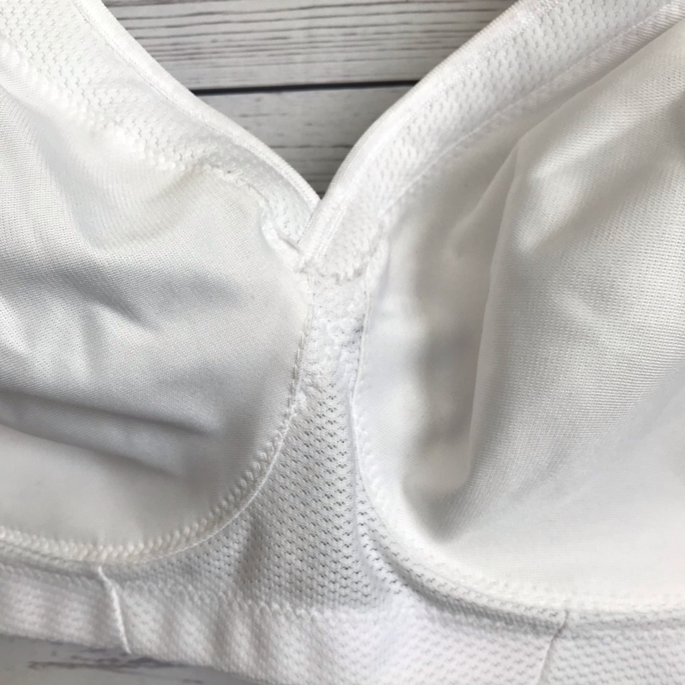 White Seamless Versatile Medium Support Bra - image 3